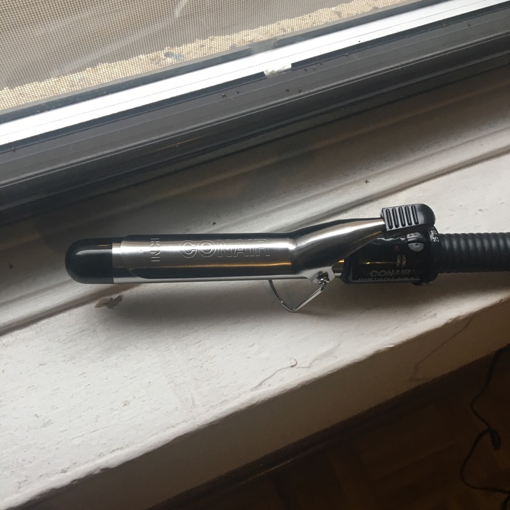 Conair curling iron, never used